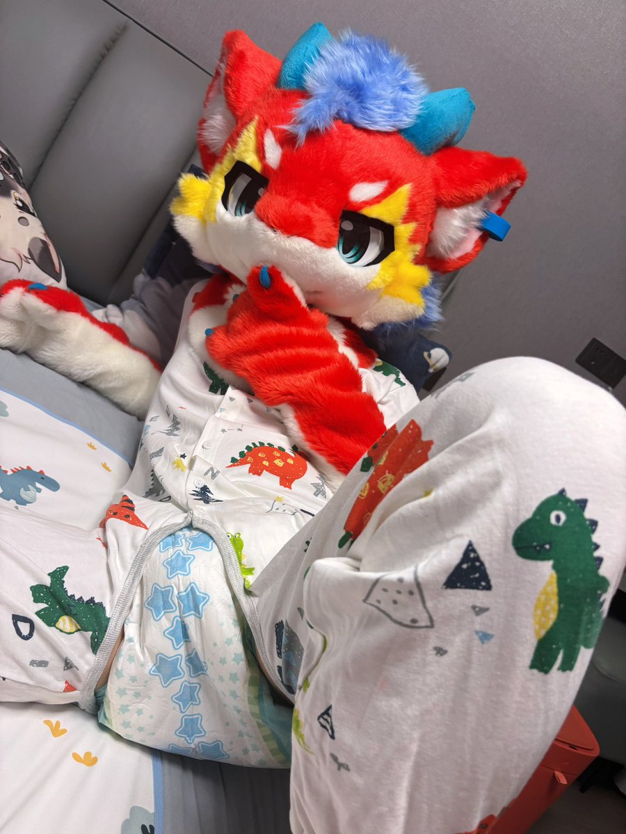 XiMuwolf's tweet photo. 你不可以告诉别人哦！
📷：@Jeno520573 https://t.co/bU2BE1new6