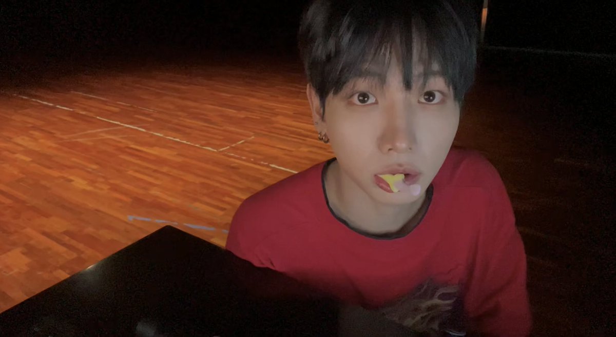 _mmmmon's tweet photo. 뭐지이멍츙강아지는? https://t.co/zaCCF2Vw2d