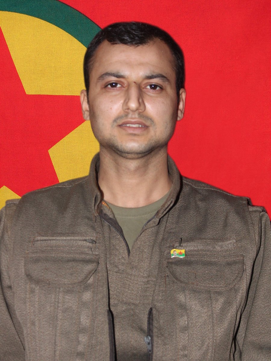 asiarojger's tweet photo. Kod Adı : Zerdeşt Rizgar
Adı Soyadı : Seyithan Akkuş
Doğum Yeri : Mêrdîn
Anne – Baba Adı : Eyde - Abdulkerim
Şehadet Tarihi ve Yeri : 10 Ağustos 2019 / Garê https://t.co/1Ji9eBqB6C