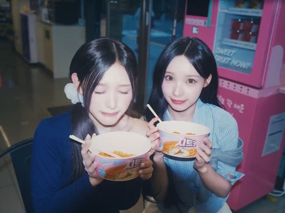 luvscene326's tweet photo. 미나미 살려.. https://t.co/o6gTI6DLXe