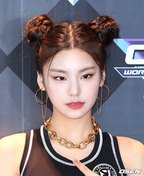 simeulja's tweet photo. 이건네가먼저시작한이야기잖아…… https://t.co/8Zs1kxGW56