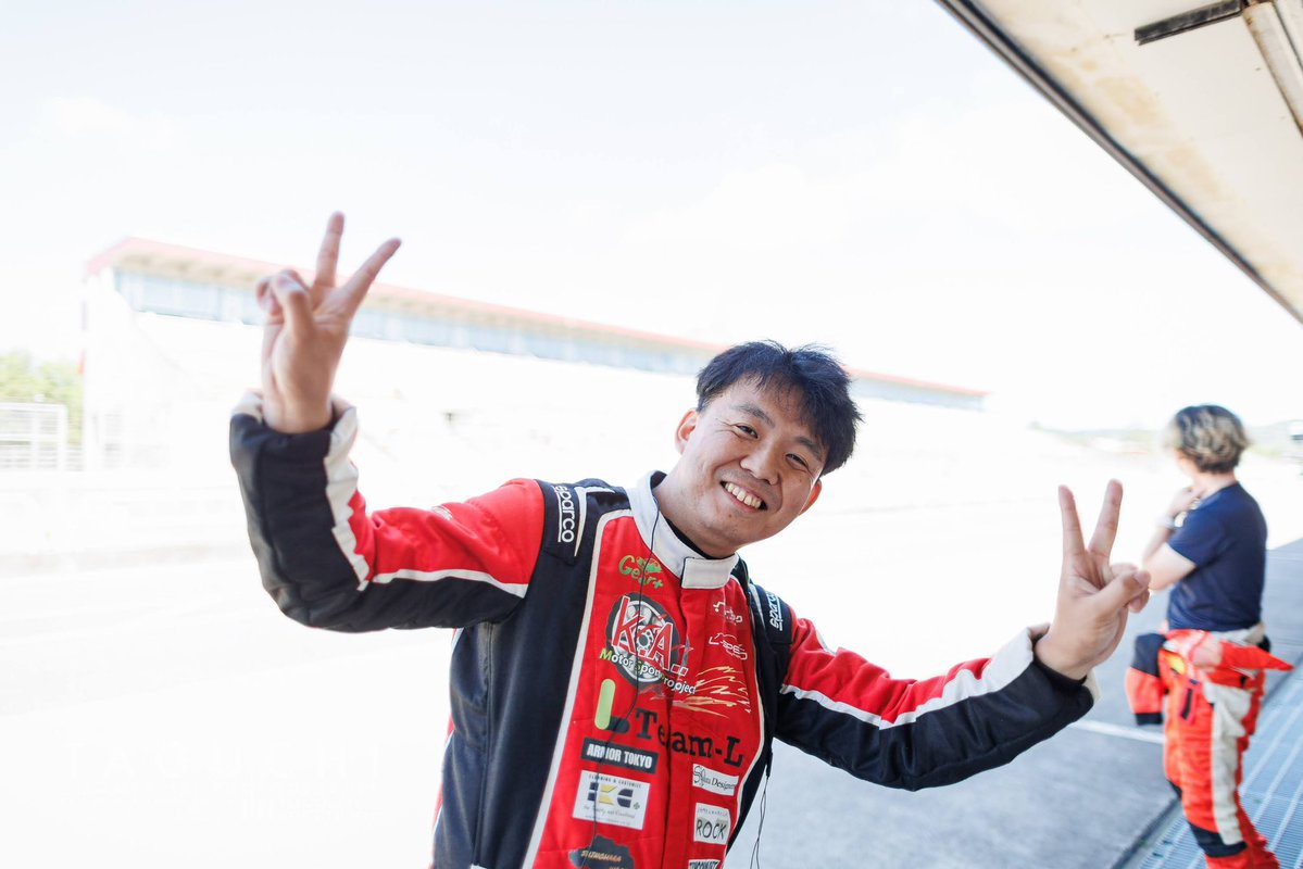 MCmo2_racing's tweet photo. 週末はマツ耐第4戦筑波ラウンドに参戦します‼️

今期3勝目のクラス優勝できるよう頑張ります🔥
総合優勝も狙うぞー！！

ご一緒の皆様よろしくお願いいたします🙇‍♂️

8月29日(土)
マツ耐 第4戦
筑波サーキット

マシン
K.A.MSP DXLロードスター

クラス
ロードスター2000 NORMAL https://t.co/yaXXH5Fw4y