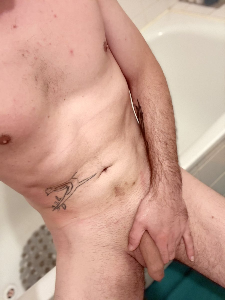 erotriik's tweet photo. Bon Mercredi à tous 😈😈 https://t.co/EUydId6SQw