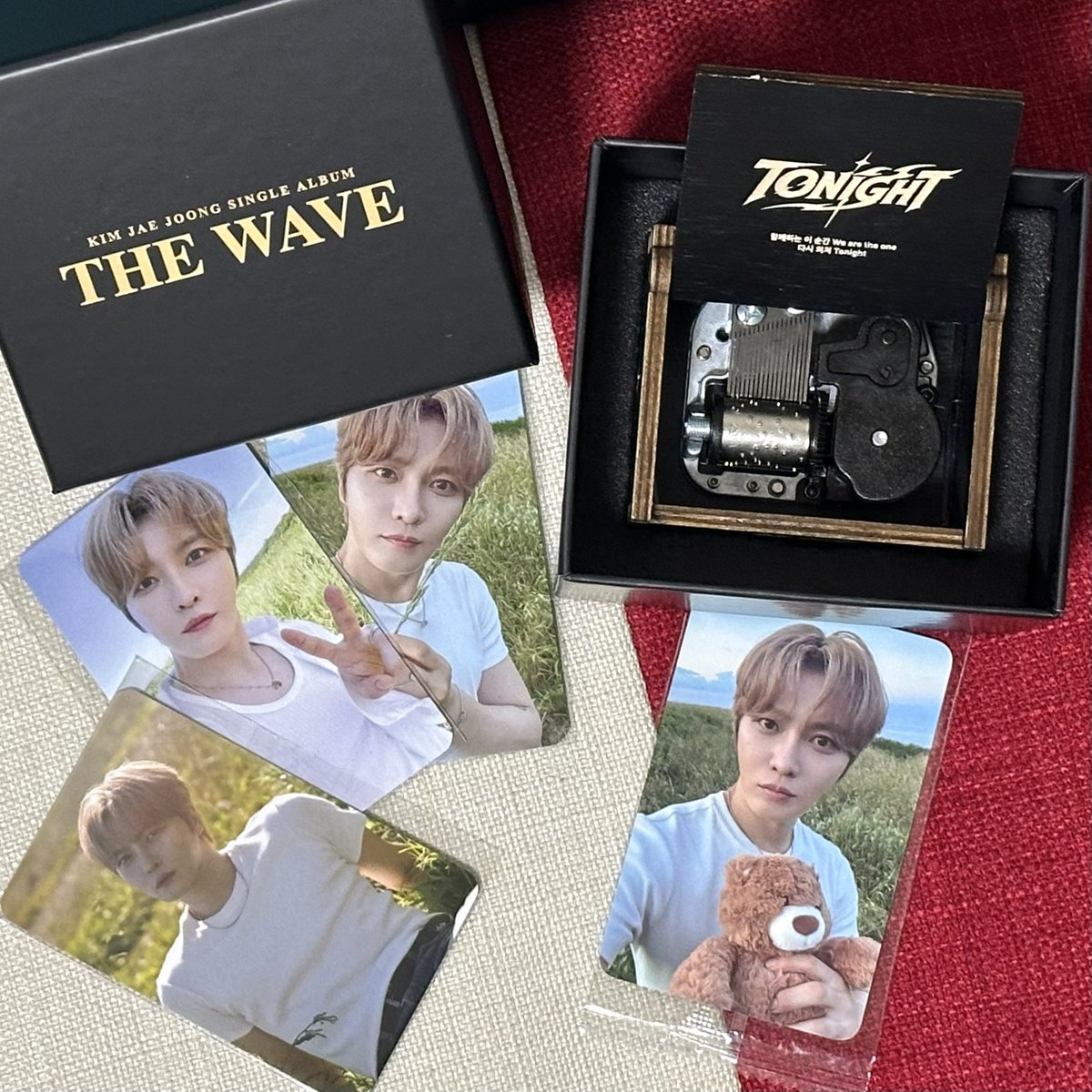 sidebysidewithj's tweet photo. 一日遅れたけど無事受け取った😊
オルゴール可愛いサイズ♪♬
#THE_WAVE
#Tonight
#JAEJOONG
#ジェジュン
@bornfreeonekiss 
嬉しい💕 https://t.co/ghzaveiakV