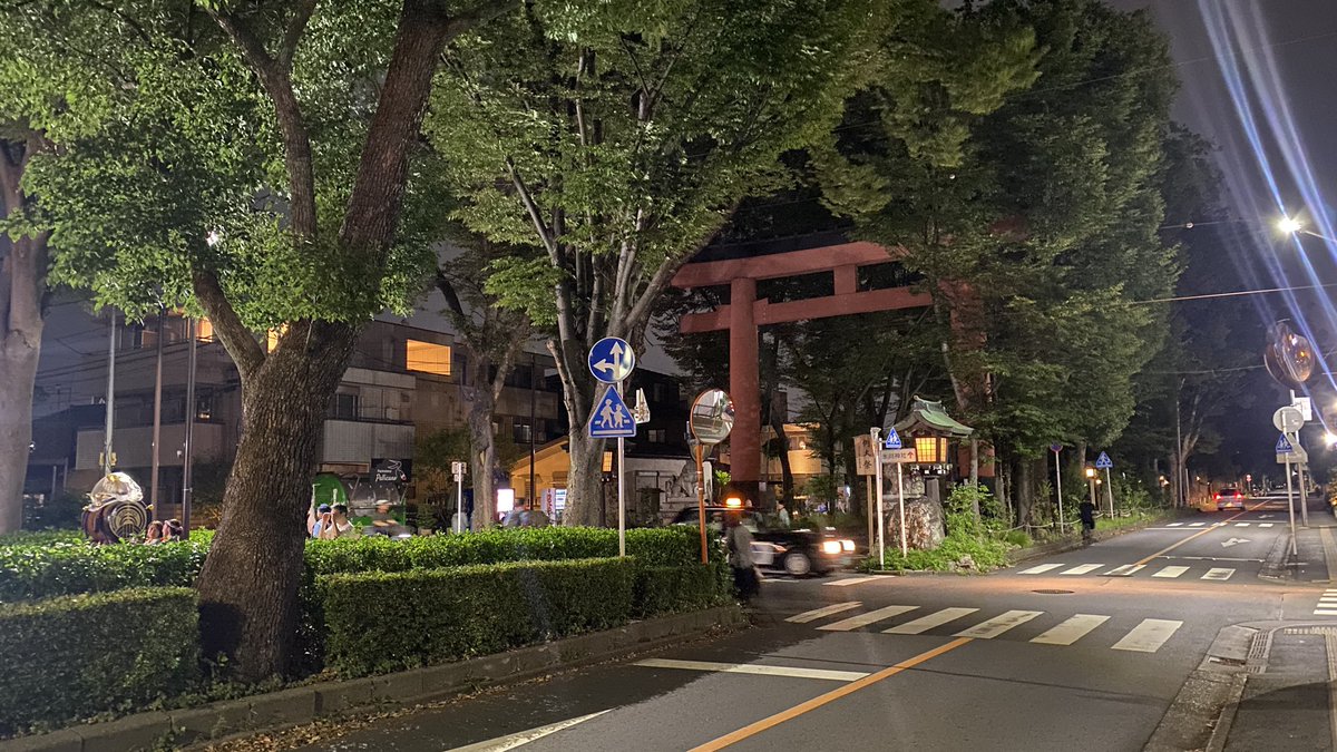 CaffeShachi's tweet photo. 水曜日、19時。

週の真ん中くらいは、
「今日はもう自分で作りたくない」でいいと思う🍝

パスタを食べるもよし。
料理をいくつか並べてゆっくりするもよし。

SHACHI、今夜も営業してます。

大宮駅東口徒歩10分｜氷川参道すぐそば https://t.co/rk7rzRTVeu