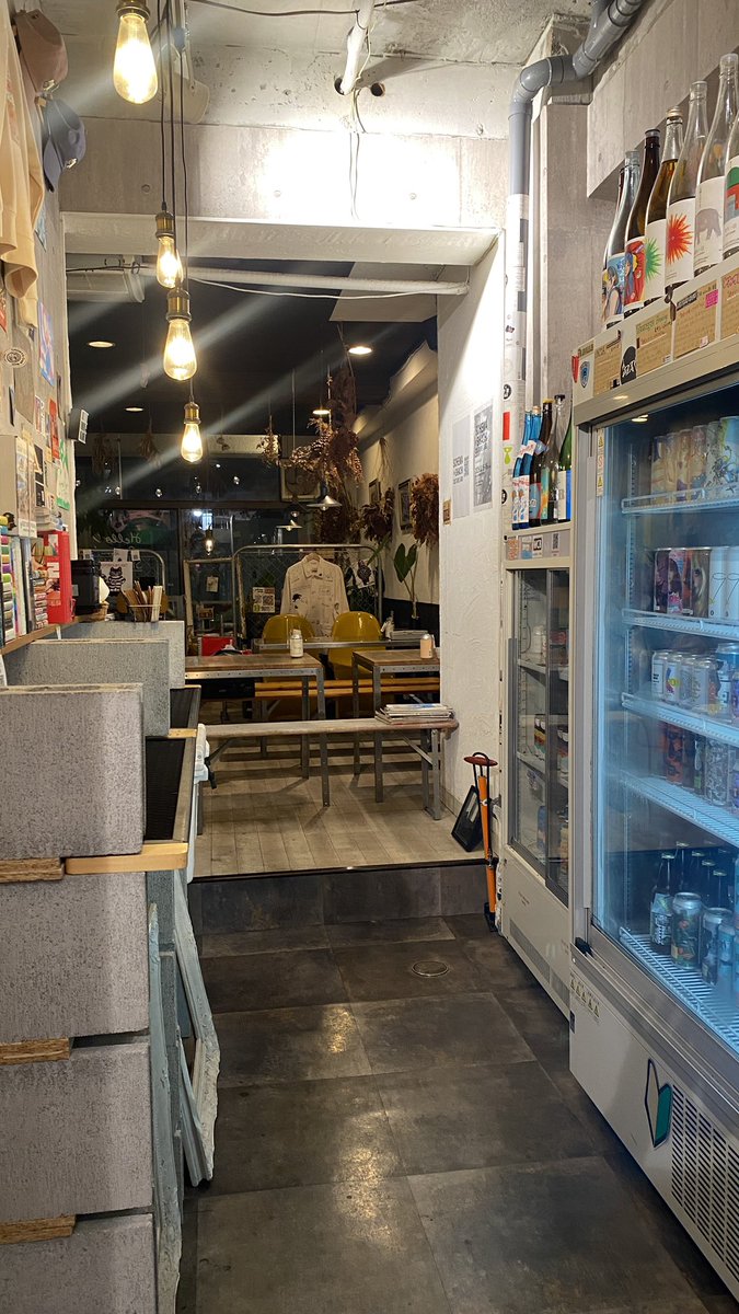 CaffeShachi's tweet photo. 水曜日、19時。

週の真ん中くらいは、
「今日はもう自分で作りたくない」でいいと思う🍝

パスタを食べるもよし。
料理をいくつか並べてゆっくりするもよし。

SHACHI、今夜も営業してます。

大宮駅東口徒歩10分｜氷川参道すぐそば https://t.co/rk7rzRTVeu