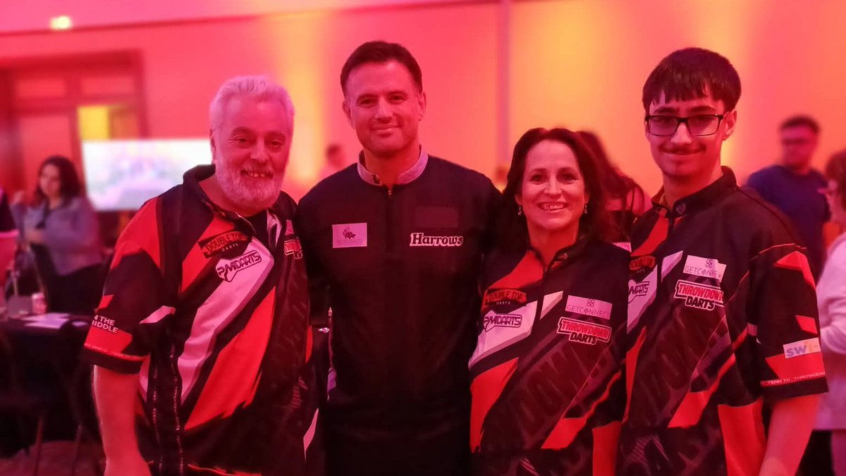 clbdarts's tweet photo. Another Amazing Weekend at The Copthorne Hotel (Dudley). Managed to meet Luke Woodhouse &amp; Callan Rydz at Throwdown Darts. #GreatNight. Thanks again
@ThrowdownDarts #Darts #DartsLife https://t.co/aGW1SLApsa