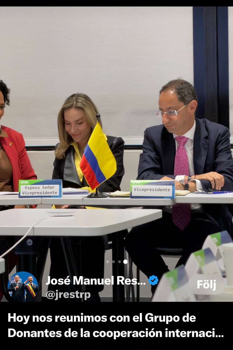 ColomboSweden's tweet photo. Uno se pregunta ¿qué hace la esposa del vicepresidente Restrepo en esa reunión?

¿Uds se imagina lo qué pasaría si Francia Márquez hubiera llevado a su compañero a una de estas reuniones de gobierno?

Y los medios que antes criticaban tanto, hoy callan. https://t.co/V0Nir48joy