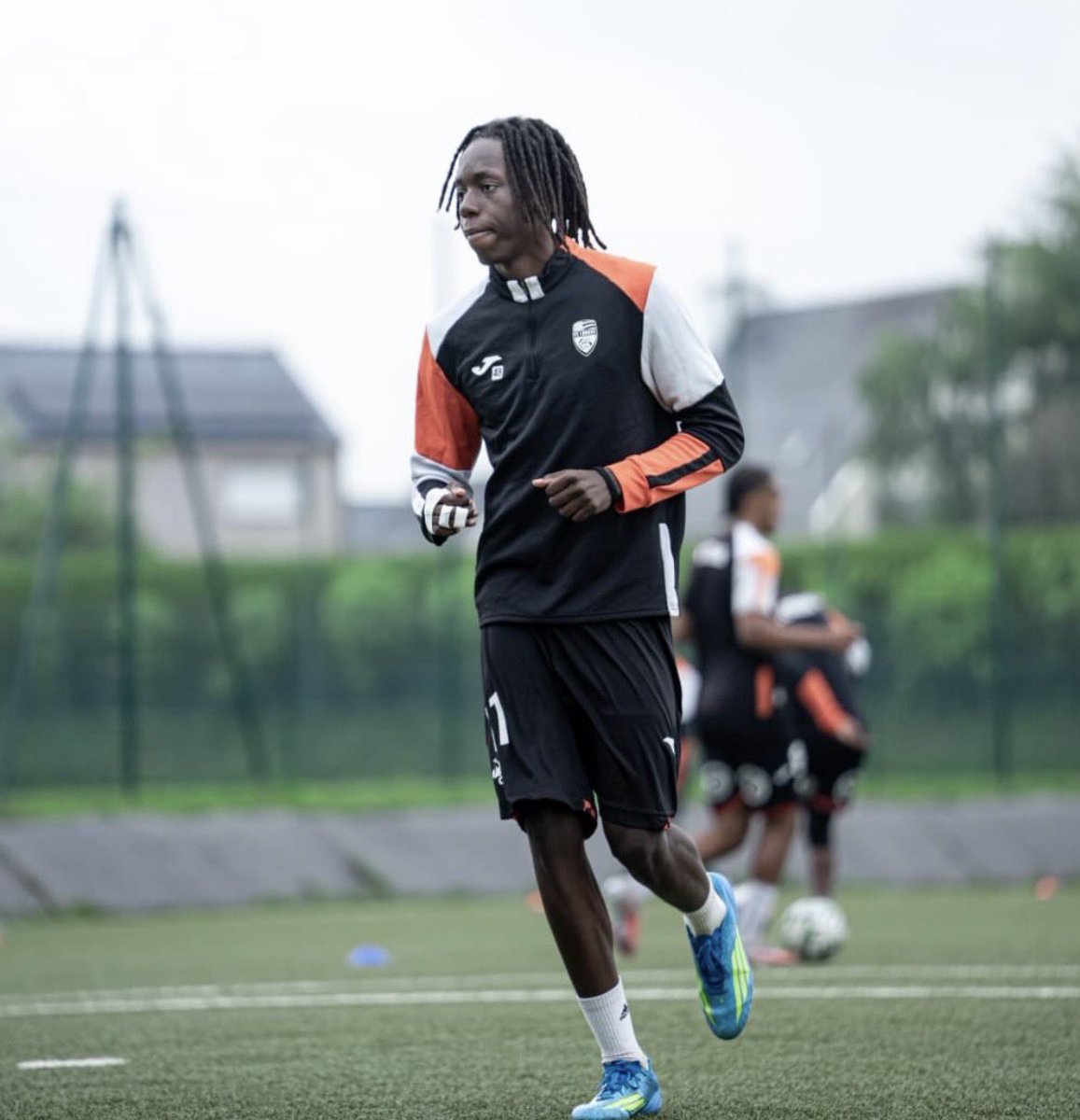matduhamel1's tweet photo. THREAD Scouting U19 : Les pépites à suivre de très près cette saison en U19 National ! ⚽️🔍

Laboratoire du football français, le championnat U19 National réunit chaque week-end les plus grands talents des centres de formation et les meilleures pépites des clubs amateurs https://t.co/FSUfnEpWSc