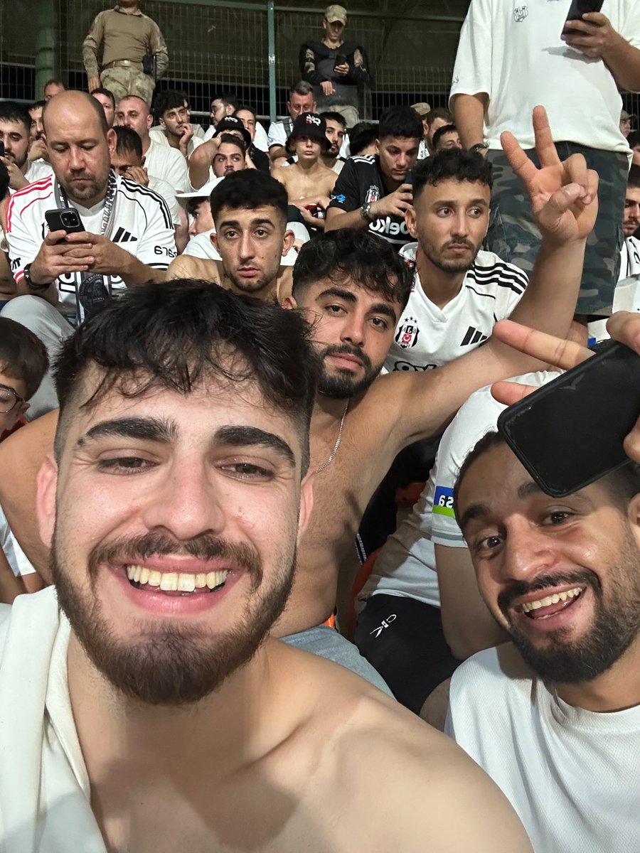ibo1903jk's tweet photo. Biz sana hep geleceğiz Kartal 🦅 
23.08 Alanya https://t.co/O2xRXaWAMw