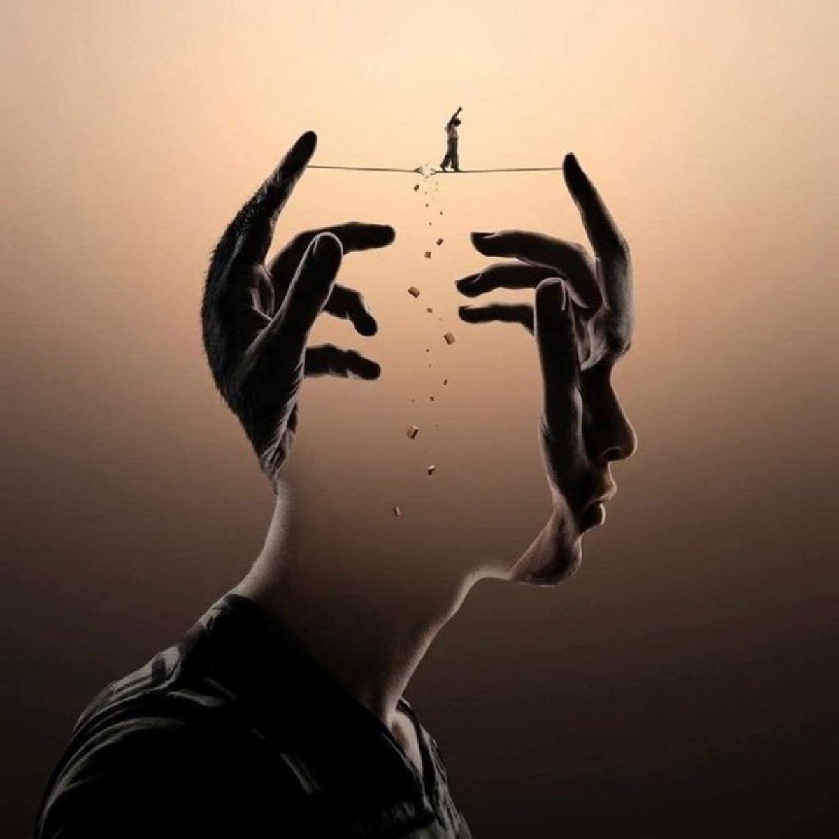 xmentalactivity's tweet photo. “Hayatınızda mücadele etmeniz gereken en zor savaşlar, gerçeği bilen zihniniz ile onu kabul etmeyi reddeden kalbiniz arasında geçenlerdir.”

— Paulo Coelho https://t.co/llTWoFffaT
