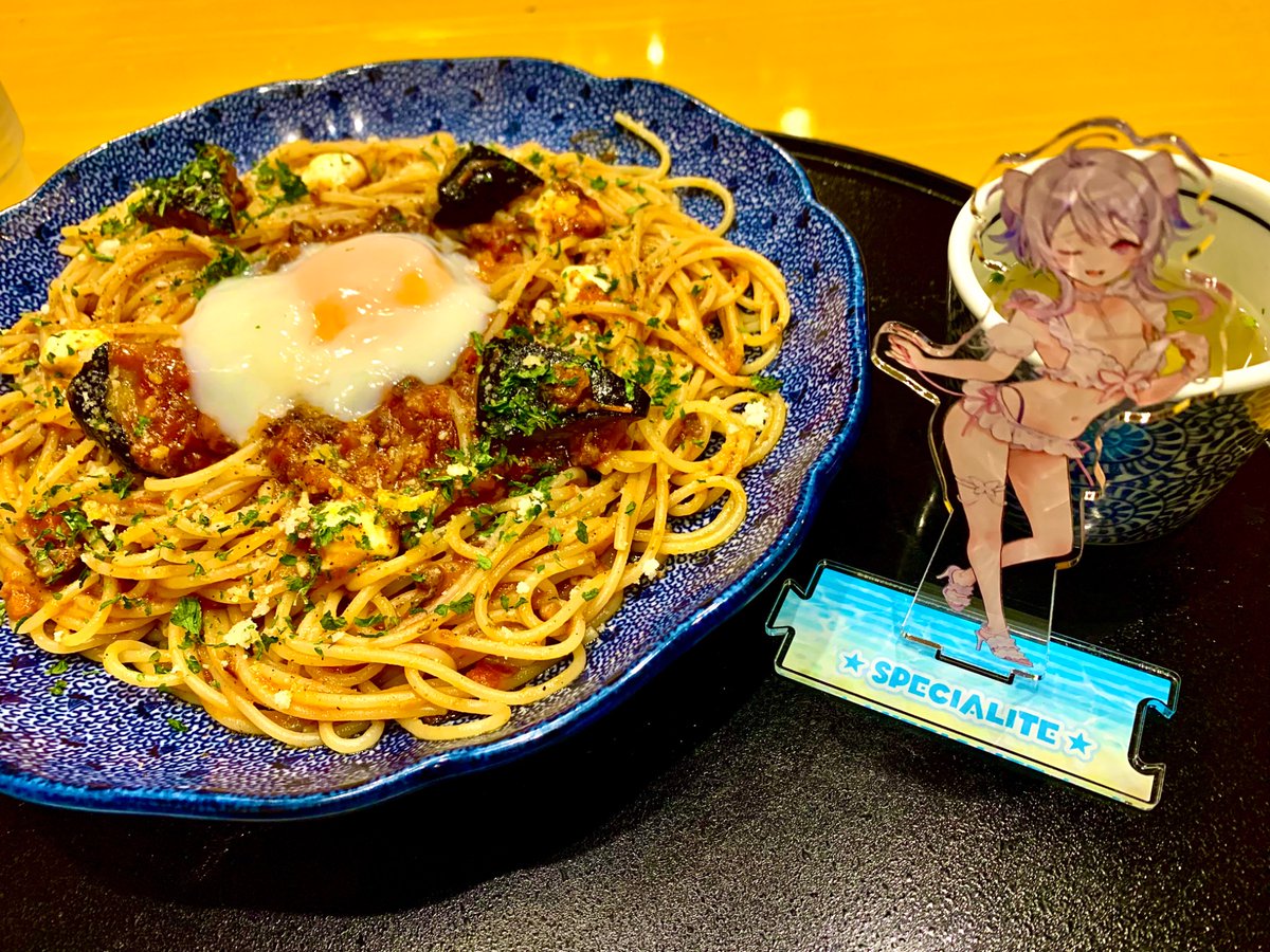EndaLeze's tweet photo. ナスとモッツァレラのミートソースうまうま
水着むくろちゃんで気分も涼しい https://t.co/nuTRMVO1vu