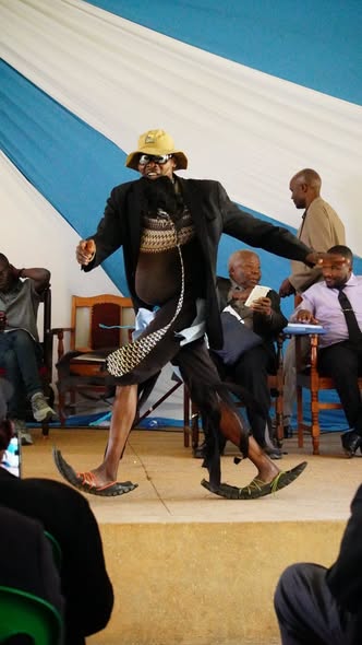 radiovuna_102's tweet photo. Mbona ulikosa kufika, #mensconference it's lit
Some entertainment from Mr. 4 Jaymo. https://t.co/lU8qZ2h4CV