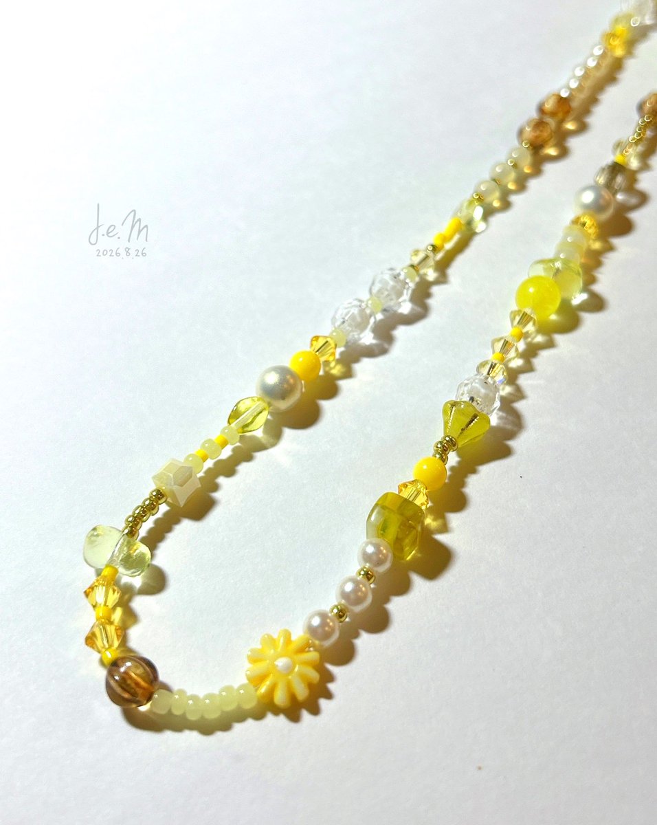 JeM_cafe's tweet photo. ✽.｡.:*beaded choker necklace✽.｡.:*
イエローアソート💛🌼
夏は向日葵のように…秋はシックに首元を飾ってくれます😊ゴールドのビーズがプチゴージャス感も演出してくれるので、大人可愛い作品に仕上がっています✨
#ビーズアクセサリー #ハンドメイドアクセサリー https://t.co/q2nzLrmWTx