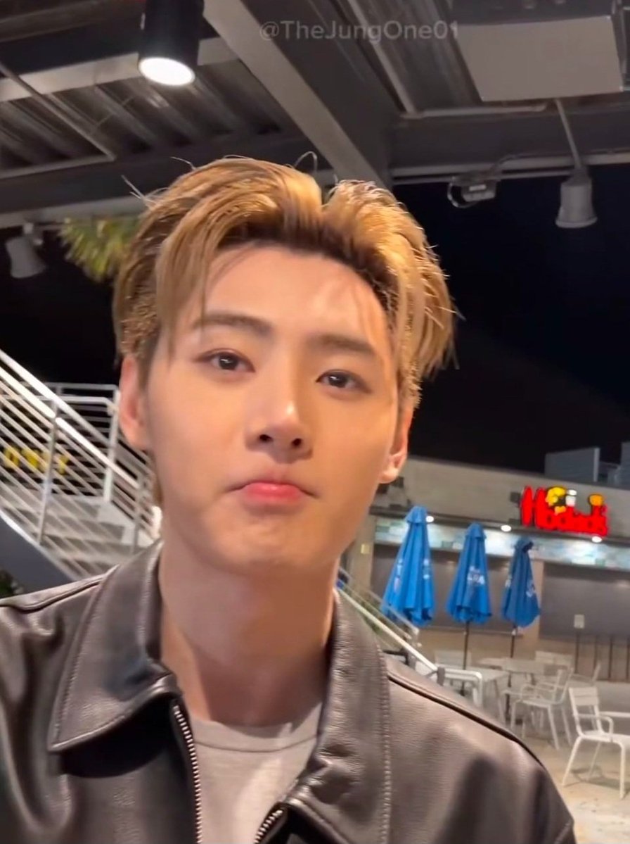 byeol_ice's tweet photo. 성훈이 입 삐죽😗 모음.zip 📁 https://t.co/O7UrS40N3w