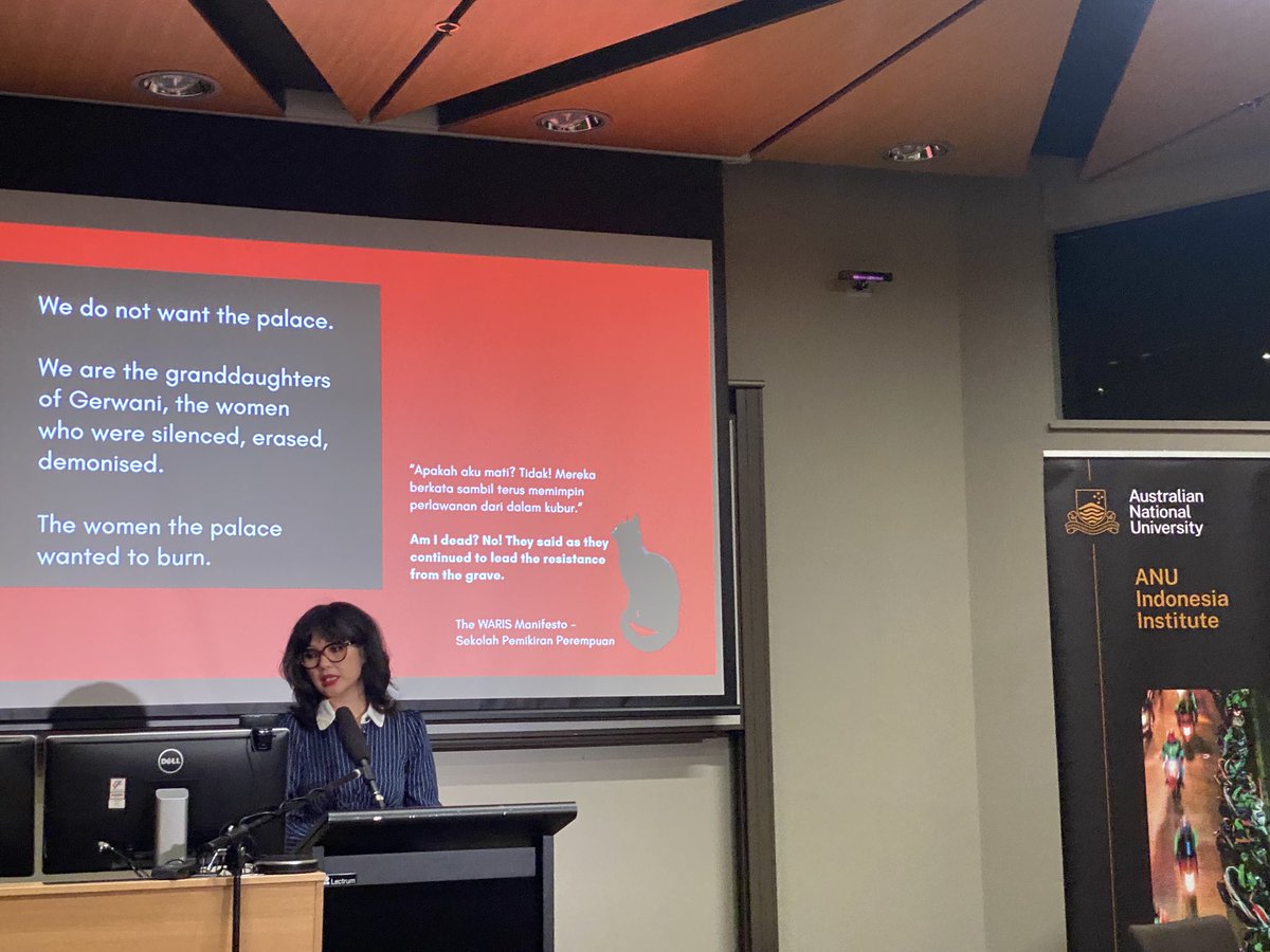 gitaputrid's tweet photo. Intan Paramaditha at Tony & Yohanni Johns lecture today at @IndonesiaatANU. Her speech is about Sekolah Politik Perempuan and some of her slides are about learning from Calonarang school of witches, the works of caring by trans women and what happened when feminism enters the palace.

The answer is in her final slide. Burn.