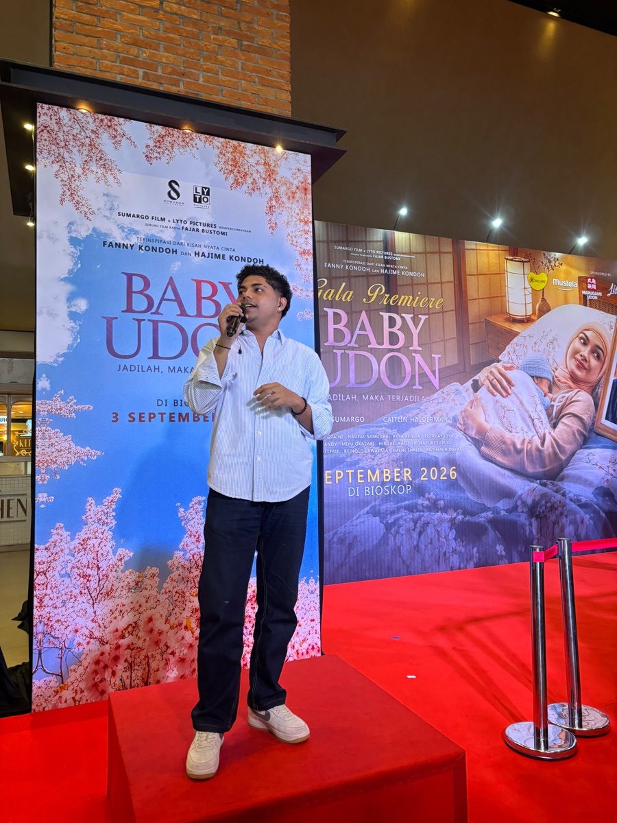 AnnySari06's tweet photo. Bangga banget sama kamu dek.. 

PICHE AT GALA PREMIER BABY UDON

#PicheKotaGalPremBabyUdon
#BALISoundTrack
#PicheKota https://t.co/W6PwZ9FF9z