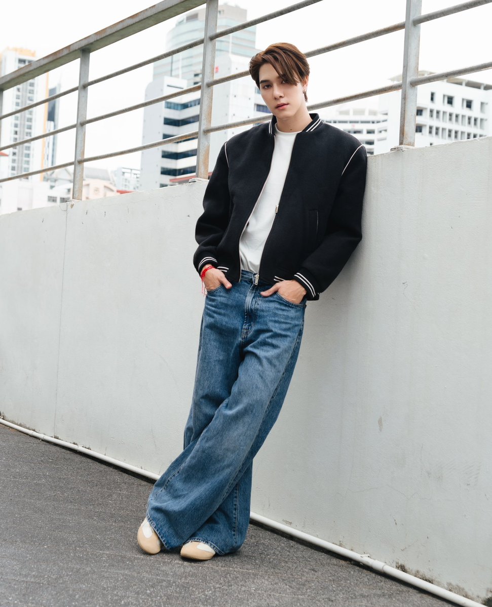 Tearremq_'s tweet photo. โห รัญคะ

#TRAIRINA #OnitsukaTiger
#hirunkit_ https://t.co/owZRpOONdE