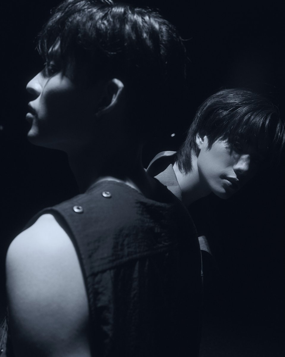 Farah_91Babyz's tweet photo. IG 📸 vnkw_nu

RENDEZVOUS | THE OFFICIAL PHOTOBOOK OF PONDPHUWIN

“DO NOT USE THESE PHOTOGRAPHS FOR ANY PURPOSE.”

#RENDEZVOUSxPondPhuwin #ปอนด์ภูวินทร์
#ppnaravit #phuwintang https://t.co/uOqm30RAZZ