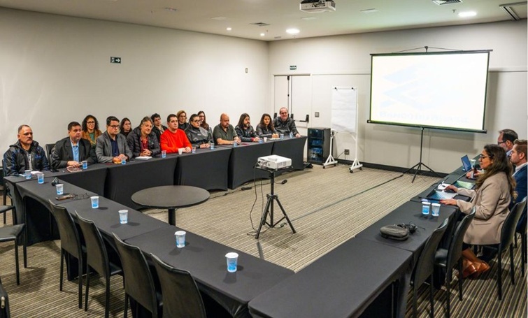 Sintraftomg's tweet photo. Na oitava rodada, representação das funcionárias e dos funcionários do Banco do Brasil cobrou respostas do banco para demandas prioritárias; banco apresentou avanços para os PCDs
https://t.co/PTr6eaKicT https://t.co/bNVzwRrazY
