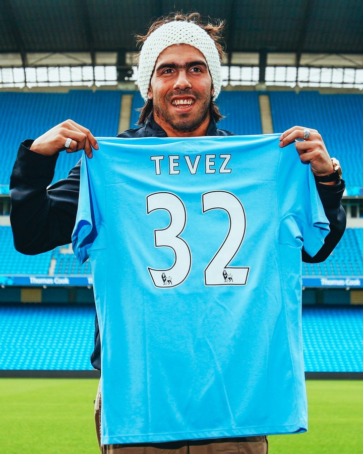 ManCityPT's tweet photo. TEVEZ 👕3⃣2⃣➡️ BOUADDI https://t.co/f7Fba9W2VA
