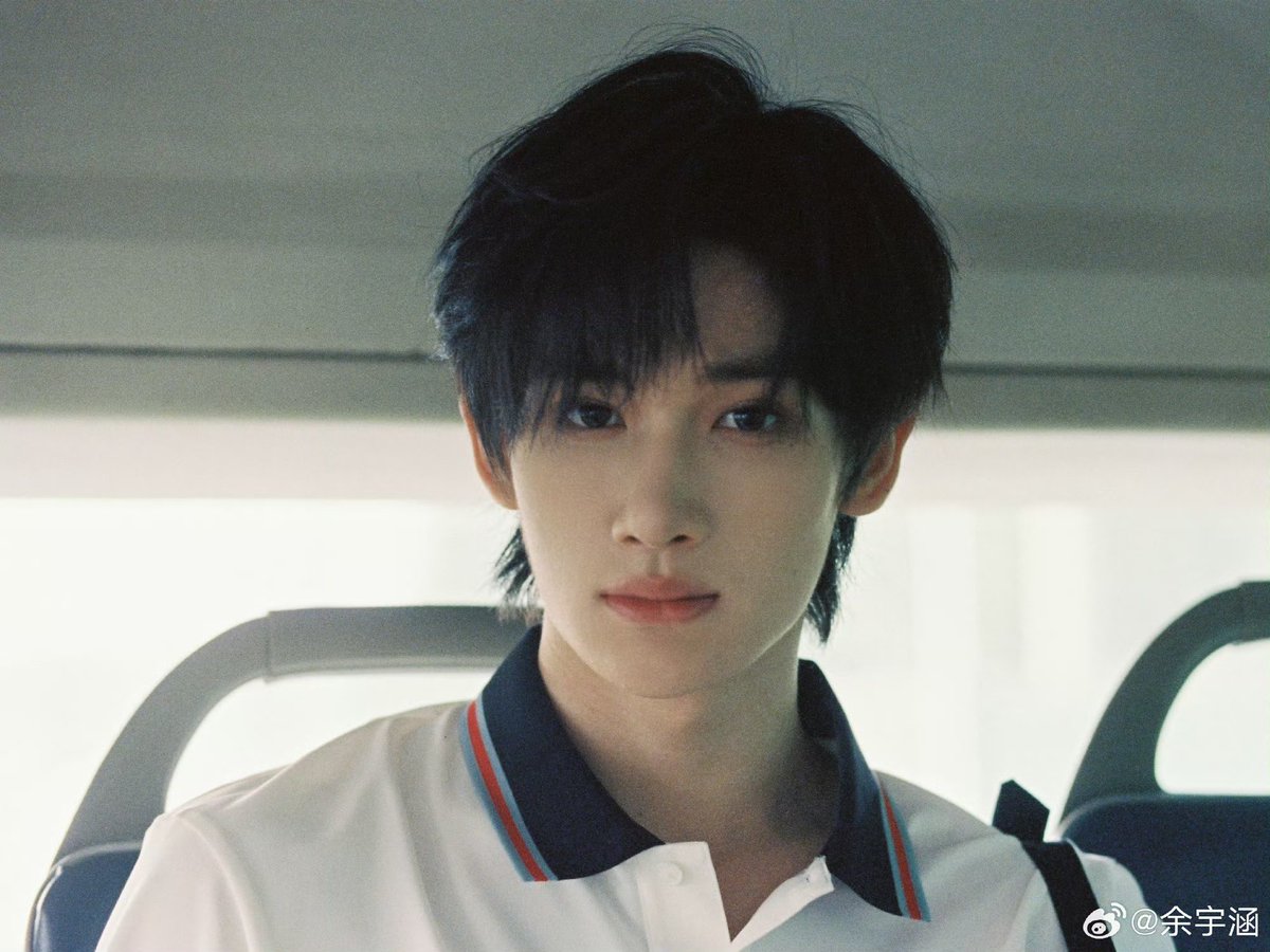 Ppreaw029's tweet photo. 2 ปี #อวี๋อวี่หาน มีผลงานอะไรบ้าง
💚เพลง
•Starlight
•滤镜 
•You&amp;Me
•Flower girl
•Pandora
•如果是我
•Talk That SHHH (TTS)

🩵วาไรตี้ 
•无限超越班 3
•海角88号
•我们的爸爸 2
•Voice of youth
•宇宙帮帮忙
•王牌对王牌 9
•一起开麦吧
•一路繁花2
•加康加年味 4
•笨蛋联盟 https://t.co/R0EQHWGsxn