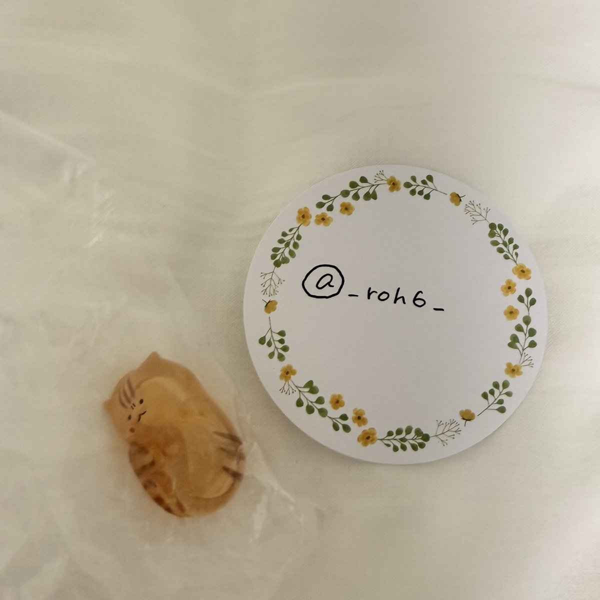 _roh6_'s tweet photo. 交換 ガチャガチャ 
溶けてる！猫ちゃあぁぁん

譲：仰向けで溶けてるにゃ

求：金魚鉢で溶けてるにゃ

郵送

お気軽にお声がけください🙇🏻‍♀️ https://t.co/FdGwAsmR70