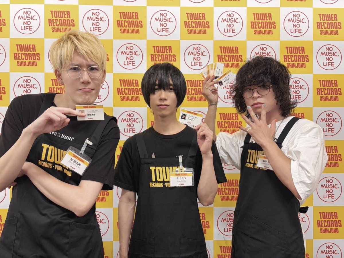 OisicleMelonpan's tweet photo. ￤THANK YOU!!￤

「avenue」リリース記念 TOWER RECORDS 1日店長イベント
@タワーレコード新宿店 9F イベントスペース

お越しいただいた皆様、ありがとうございました✨ https://t.co/su0drscqIf