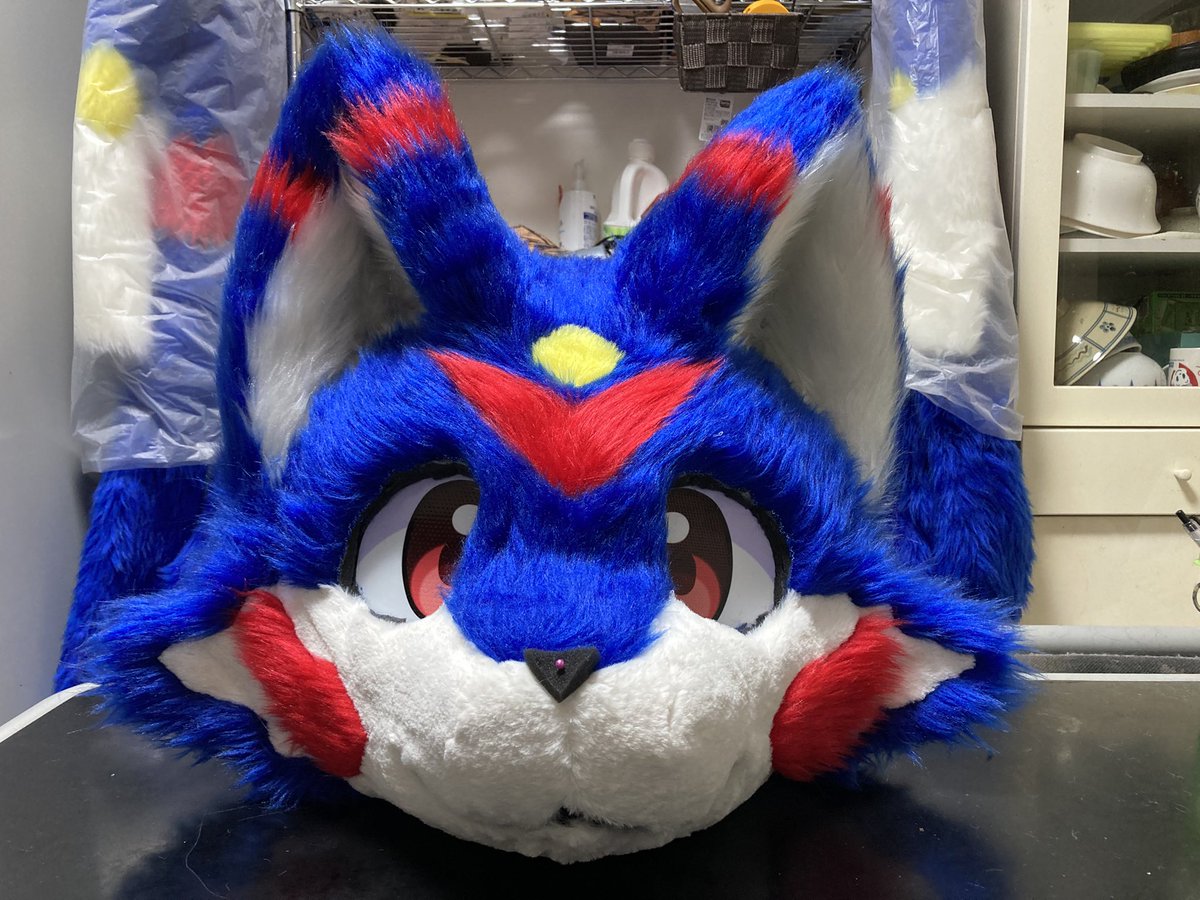 evoluta01's tweet photo. とりあえずヘッドにガワを被せてみたぜー
後は鼻作ったり毛刈りして、その他諸々の調整したら大体完成かな？ https://t.co/vFy1a0mfRl