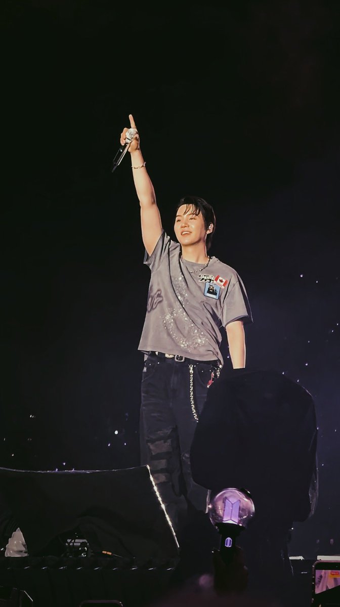 NAMAHE_'s tweet photo. @DIONYSUSSUGA i know.. just look at this man. https://t.co/YWHbYtPWRt