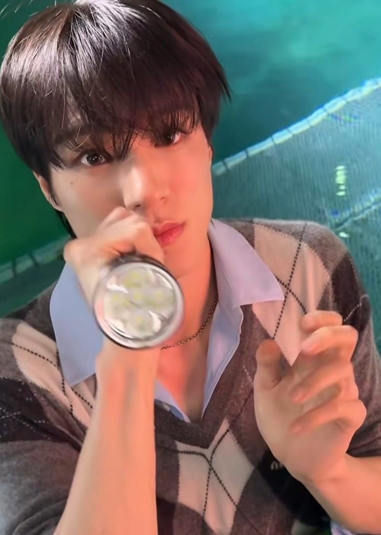 triblethru's tweet photo. ตกใจหมด มากอดเค้าเลย https://t.co/ObIcT9monG
