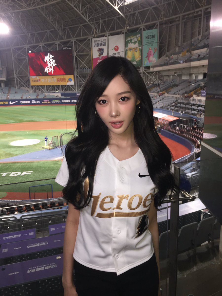 aespa_official's tweet photo. my first pitch ♡゛

#aespa #æspa #에스파
#GISELLE #지젤 https://t.co/njSBsqwjeO