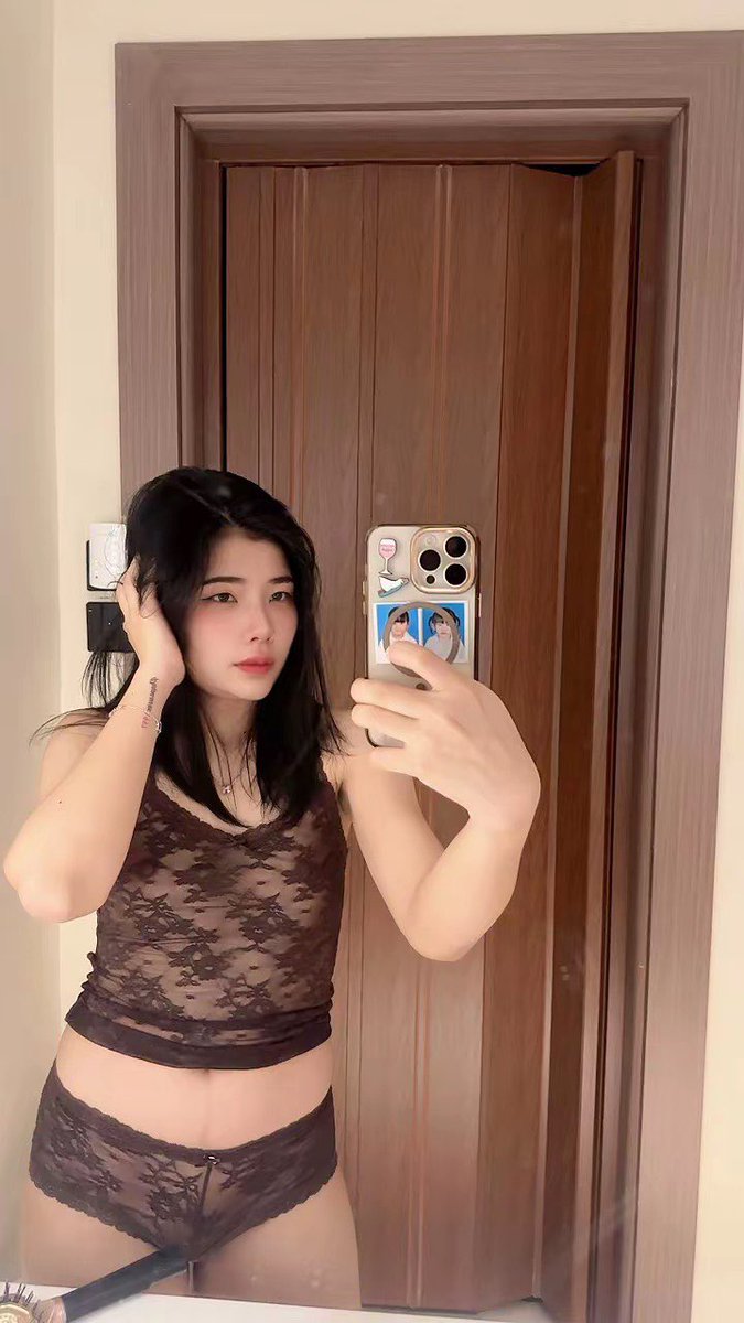LawrenceSmith33's tweet photo. #jeddah_ladyboy
#lady_in_jeddah
#lady_jeddah https://t.co/go99QoOGxE