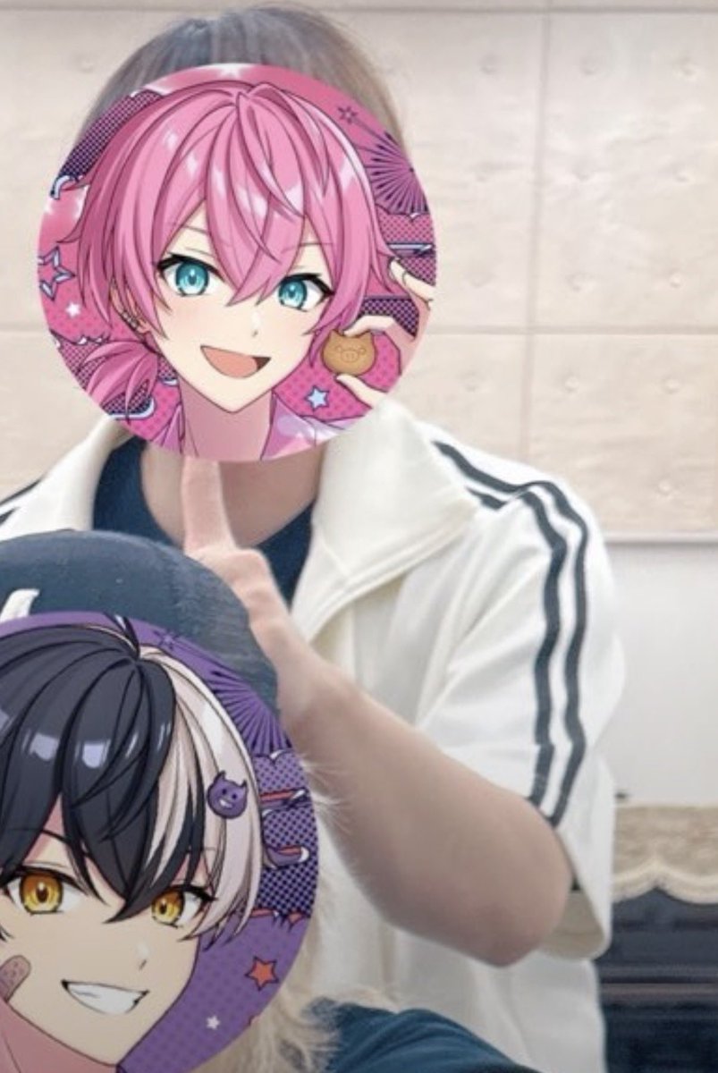 N0Drg's tweet photo. この浮いてる血管を近くで拝みたい

そして映ってないけどまぜ太さん…タトゥー最高です✨ https://t.co/CvAPbPYFM7