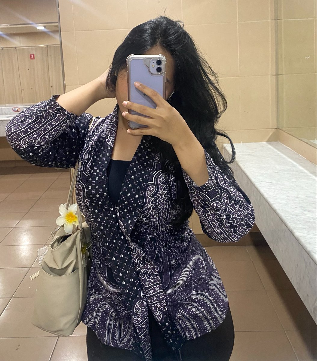 annexdot's tweet photo. life update adulting (kerjo) https://t.co/UxKp1vSGgd