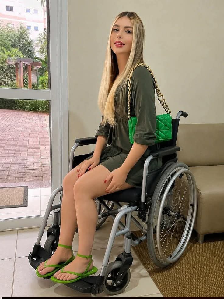 Ameliaqjvq's tweet photo. Nobody wish me happy birthday
because of my bad condition😭😭
Today is my birthday 🎂 🥳 https://t.co/FFplFSrV50