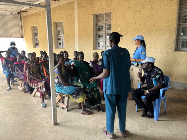 unmissmedia's tweet photo. .@UNPOL officers serving with #UNMISS consistently help prevent violence against women. This week, our #UNPOL officers conducted patrols and community engagements in Yambio and Masia, provided national counterparts with training on child protection and survivor care in Renk and Bentiu, #SouthSudan 🇸🇸. Their interventions support survivor-focused policing, better referral systems, and improved access to justice.
#A4P #InvestInPeace