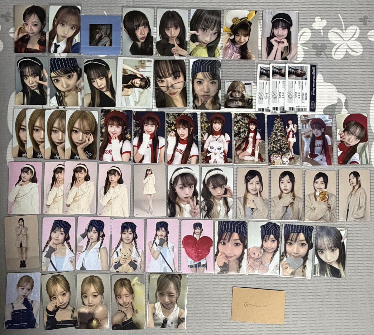 tsuzu_06's tweet photo. ME:I 2ND ARENA LIVE TOUR "ME:I WAY"  交換

譲 画像の物(リプにもあります)
求 鼓関連なんでも検討(またはPayPay)
　 (激求 缶バッジお花あり)
　 1枚目or未所持の物(固定ポストの物)
☆郵送交換
☆当方からの買取は基本的にしません
☆買取の場合値段の提示お願い致します

 #ME_I交換 #ME_I_交換 https://t.co/y1yAaXO5NU