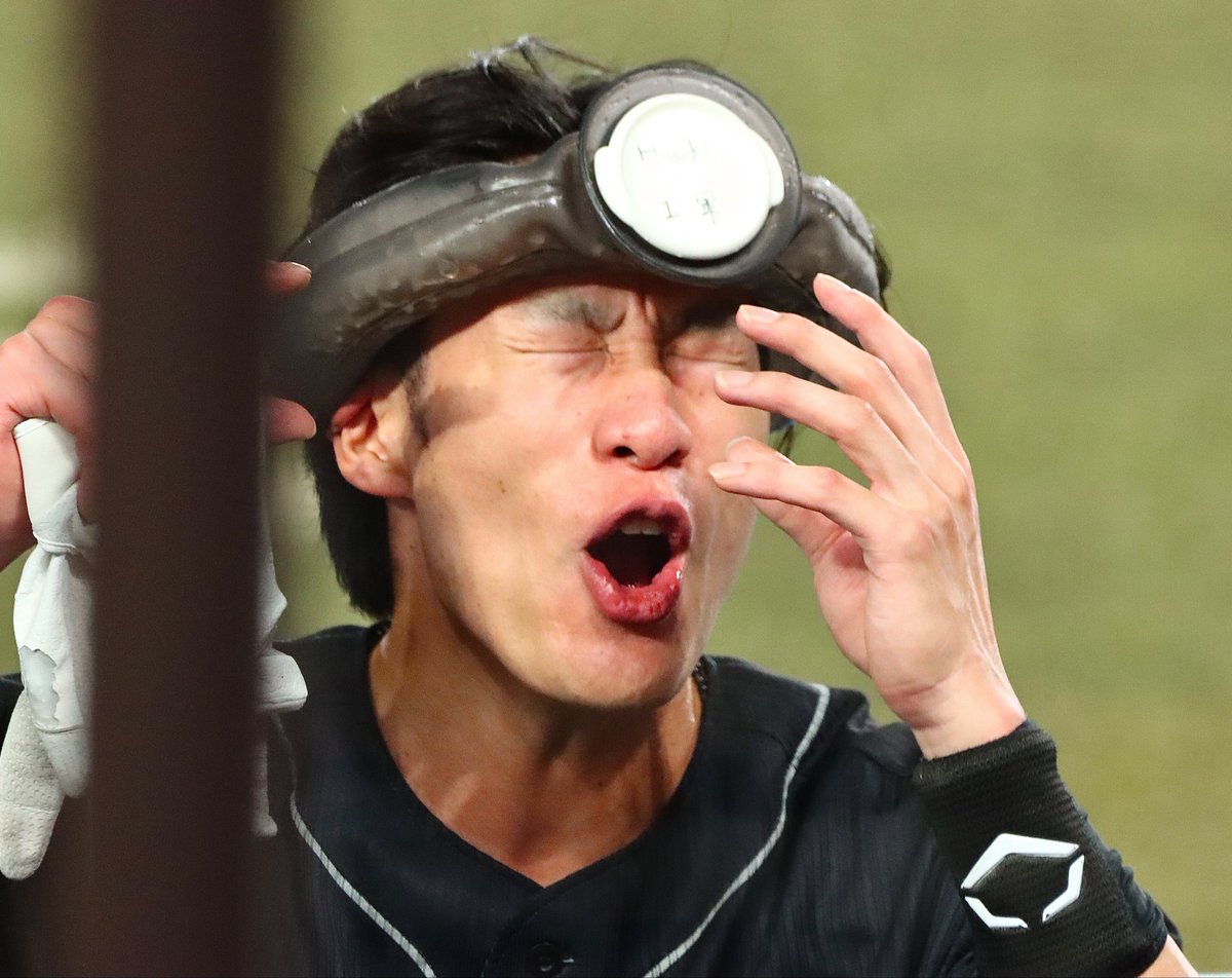 Hyper_Beam15O's tweet photo. チーム最年長

#sbhawks 
#柳田悠岐 選手 https://t.co/gMz0inrpKX