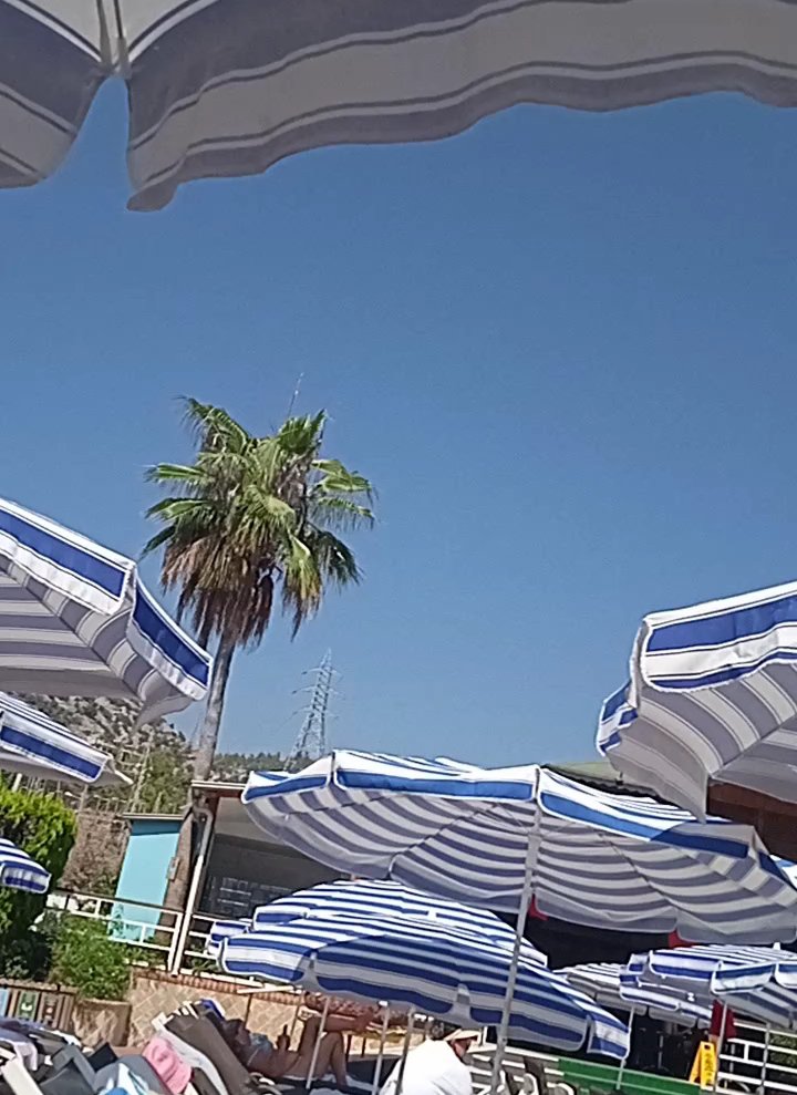 metinncee's tweet photo. Bazen,
İnsan sadece kendini dinlemeli..☑️
☀️🏖️💯🎶
#Antalya https://t.co/4rKZ6IHPa1