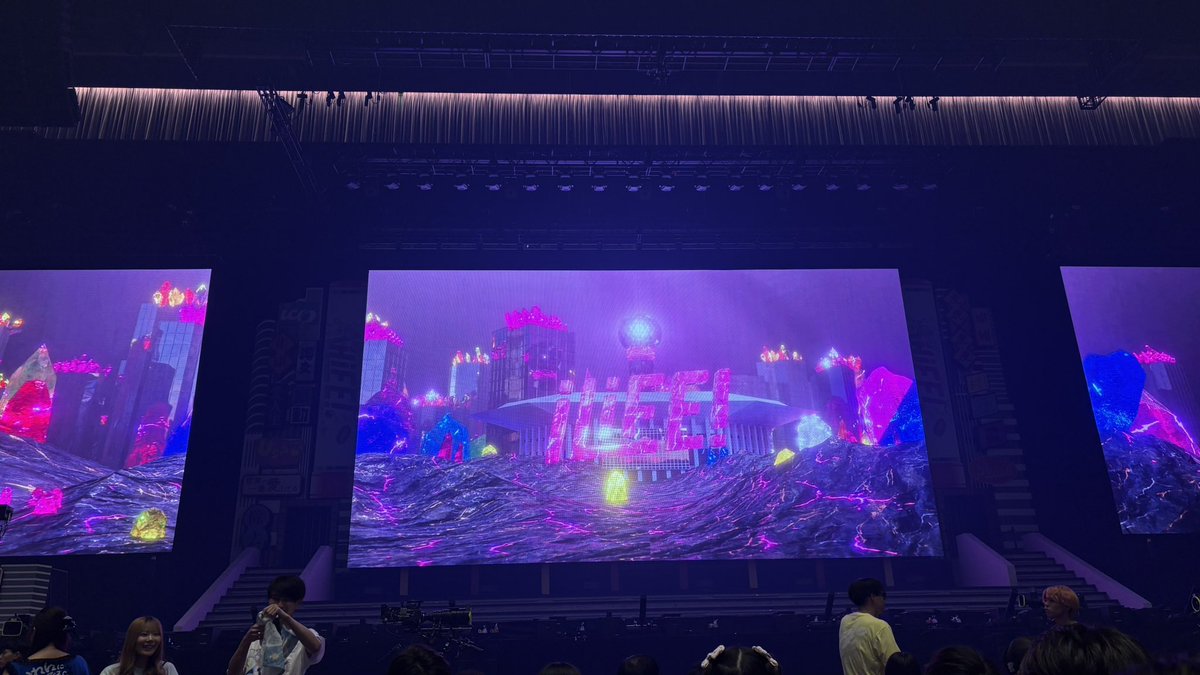 v459926's tweet photo. iLife Kアリーナ楽しかった
公演時間4時間越は聞いてない笑 https://t.co/39lQ4eBVxA
