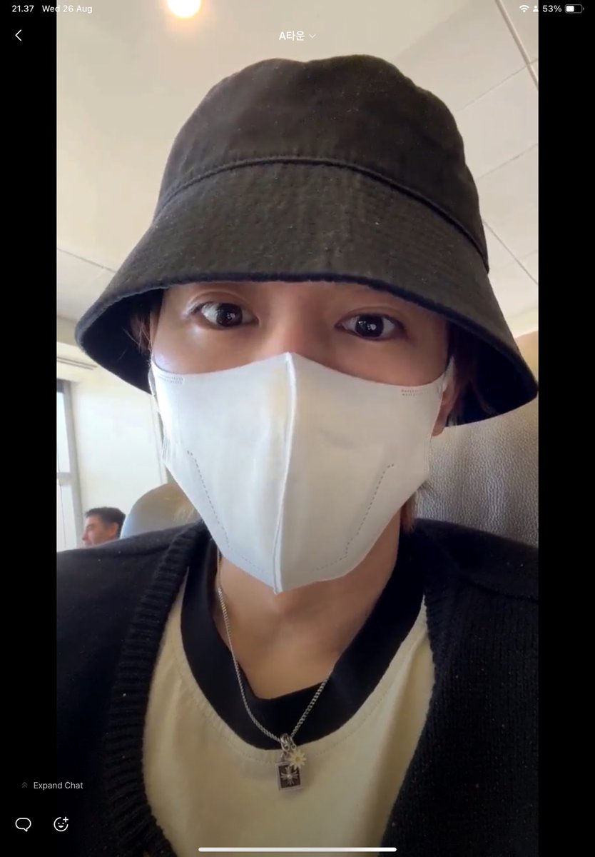 anjayraa's tweet photo. Punya bias kayak yunhyeong tuh berasa kayak punya pacar LDR ya🥹

Tiap hari dichat, dikabarin lagi apa, mau kemana, sama siapa. Bahkan pas landing aja dia sempetin ngelive biarpun sebentar🥹

Please sehat-sehat, panjang umur, dan bahagia selalu yunhyeong oppaaaaaaa!💞 https://t.co/ugGekeHW4n