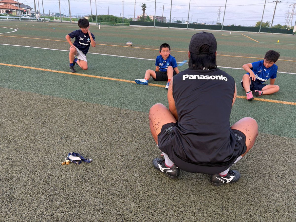 WKSP32's tweet photo. 【W.K.S.Pアカデミー】
■第16回W.K.S.Pアカデミー高崎クラスレポート

雷に悩まされた中学生クラスでしたが、建物内で工夫してスキルゲームを楽しみました😊

https://t.co/udU12hKL5g

#WKSP
#GunmaRugby
#原石からダイヤモンドへ
#アシスタントコーチ募集中 https://t.co/VtIs6TWSgN
