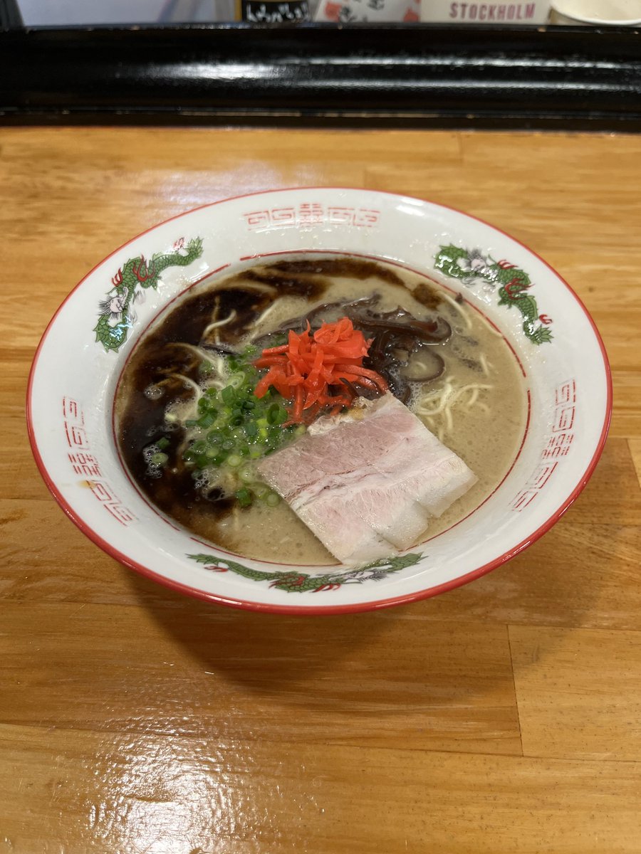 JOY21271114's tweet photo. 会津若松のこうみ家さんの九州とんこつラーメン✨

行くたびに学生さんとお子様に本当に優しいラーメン屋さんだなぁと思う✨

味も美味いし最高です👍 https://t.co/4qeC5wIZJA