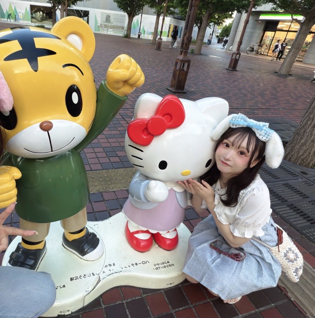 mayoi_chan22's tweet photo. インスタとTikTok更新したから見てね> < ♡
こちらはどっちにも載せてないやつ❣️
大好きしまじろうｻﾝがいたので💛🧸 https://t.co/cXZzqbwEx3