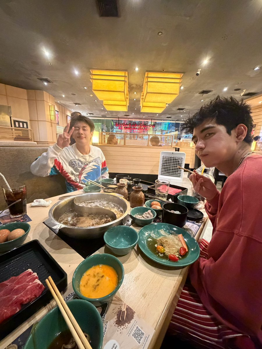fairkitt3n's tweet photo. #วันนี้ไป๊ปกินข้าวกับใคร https://t.co/N8Jzkob0Mt