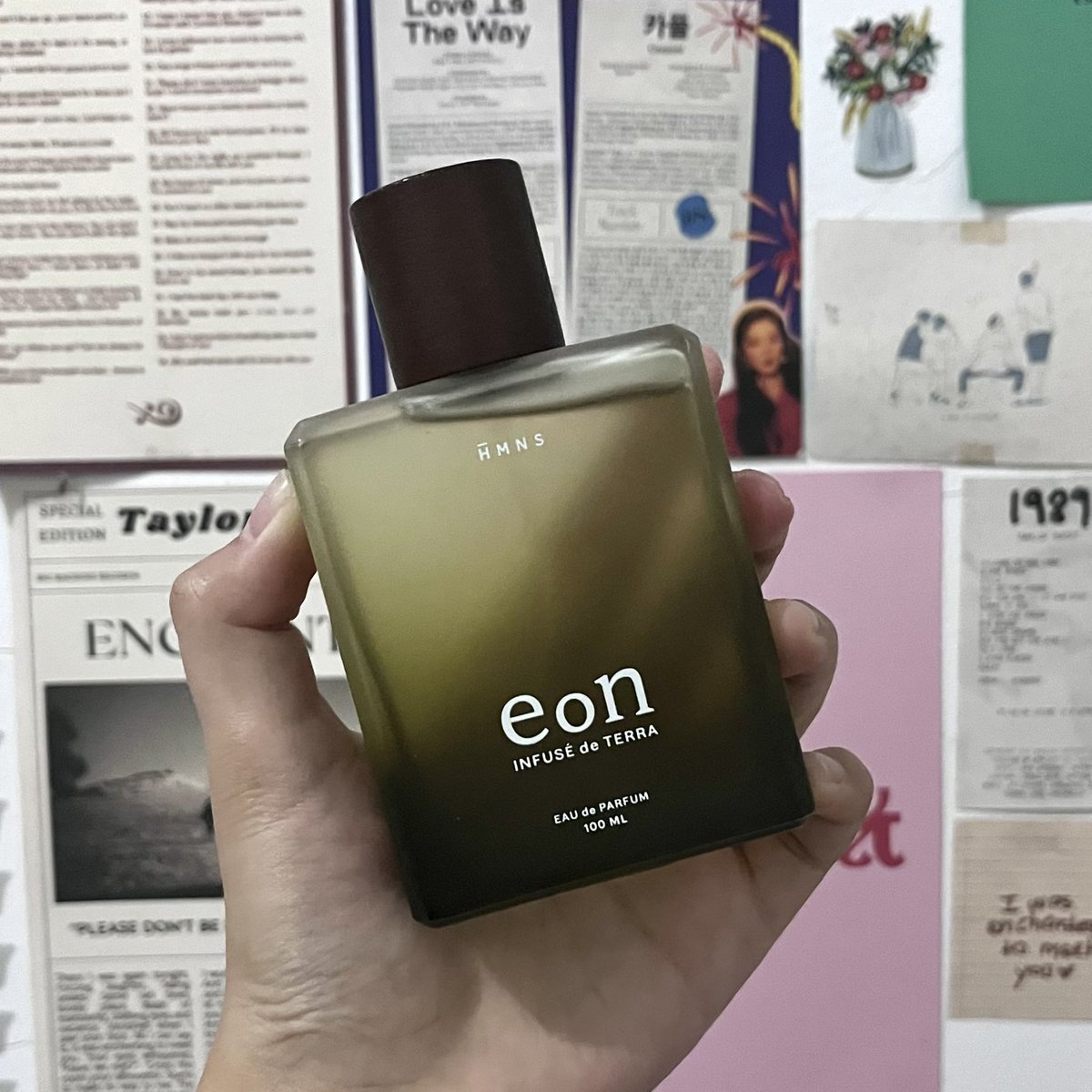 velvetkeik's tweet photo. aku suka banget parfumnya mamah yg eon ini hiks kek menemukan parfum yg kucari 😔🫰🏻 https://t.co/RP6vkDawqC