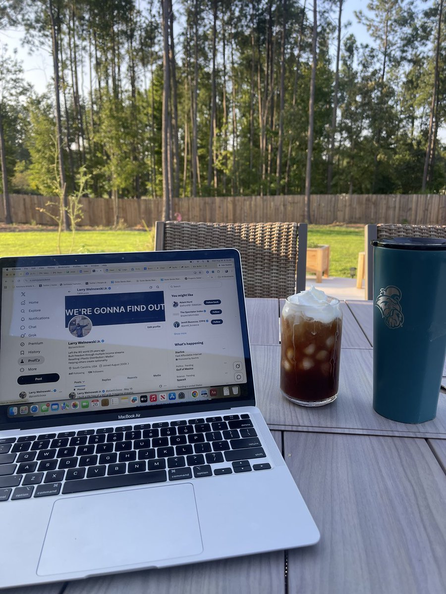 plasticboss's tweet photo. My office this morning 🌲 ☀️
Work anywhere
Work anytime
W2 freedom
#weregonnafindout https://t.co/d81VZ7KT8Q