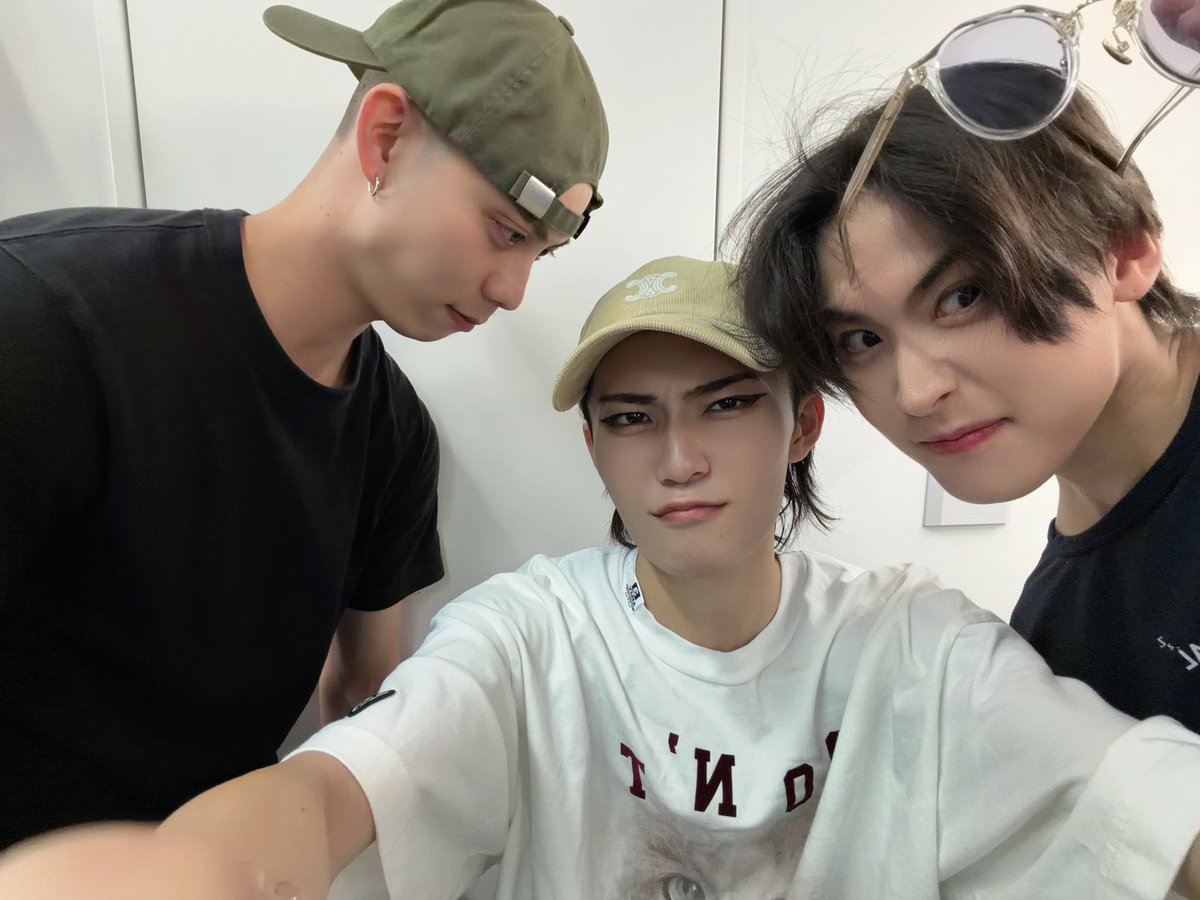 aoiranju0918's tweet photo. マチソワありがとうございました！
はいはい
分かったよ
すきだねはいはい
#テニミュ https://t.co/ooBVkai1FB