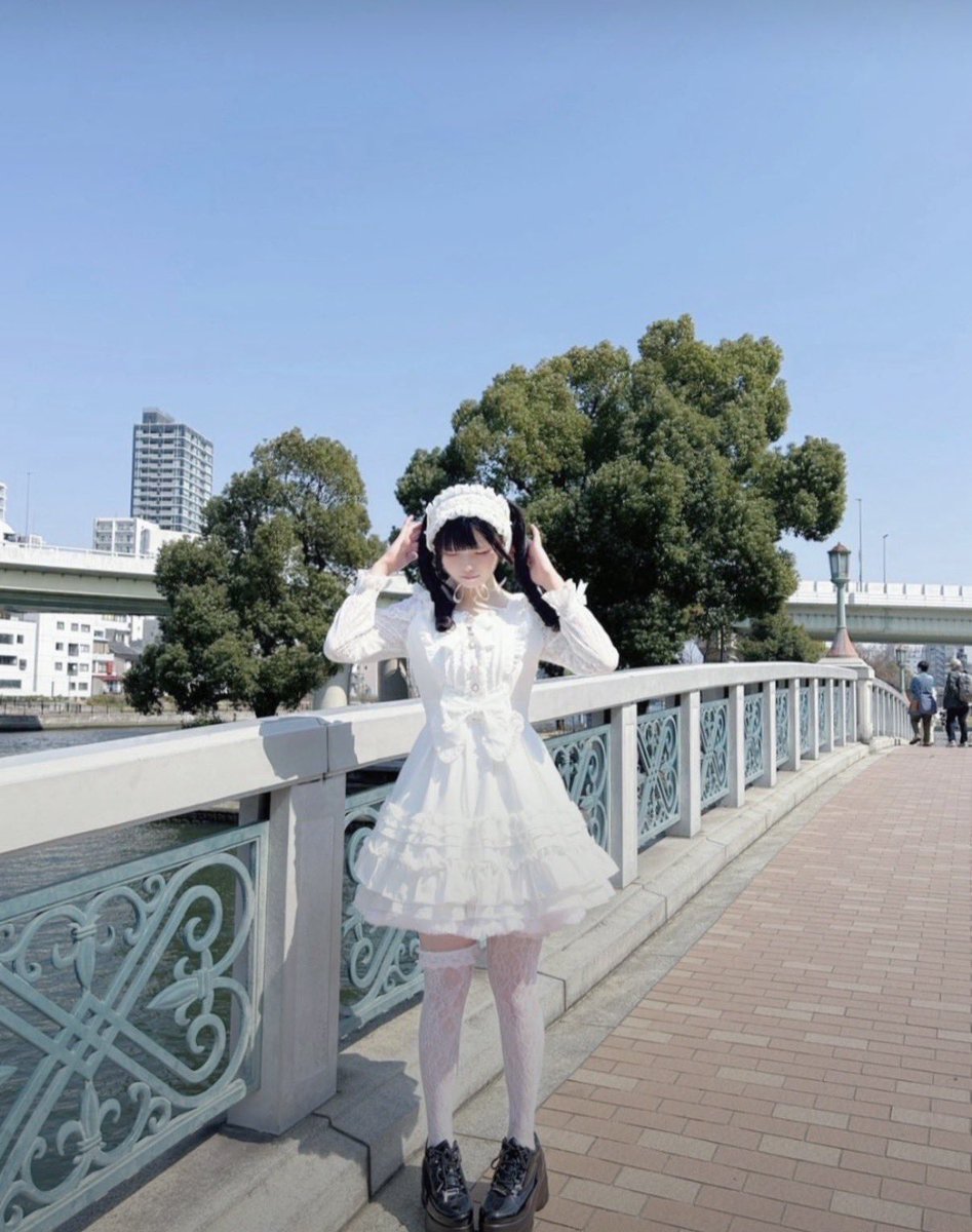 arisa_inuinu's tweet photo. 高身長関連ツイで私のこと知ってくれた人たち初めまして❕
身長173cm、柔道黒帯、TOEIC900、宅建士、書道師範、ピアノ弾けるなどなど❕とにかくなんでもできちゃうパーフェクトな大学生です( ^> ̫ < )👍🏻
チャームポイントは黒髪ロングと目の下のほくろ❕
食べることとアニメ・漫画が大好き❣️
よろしくお願いしますт т